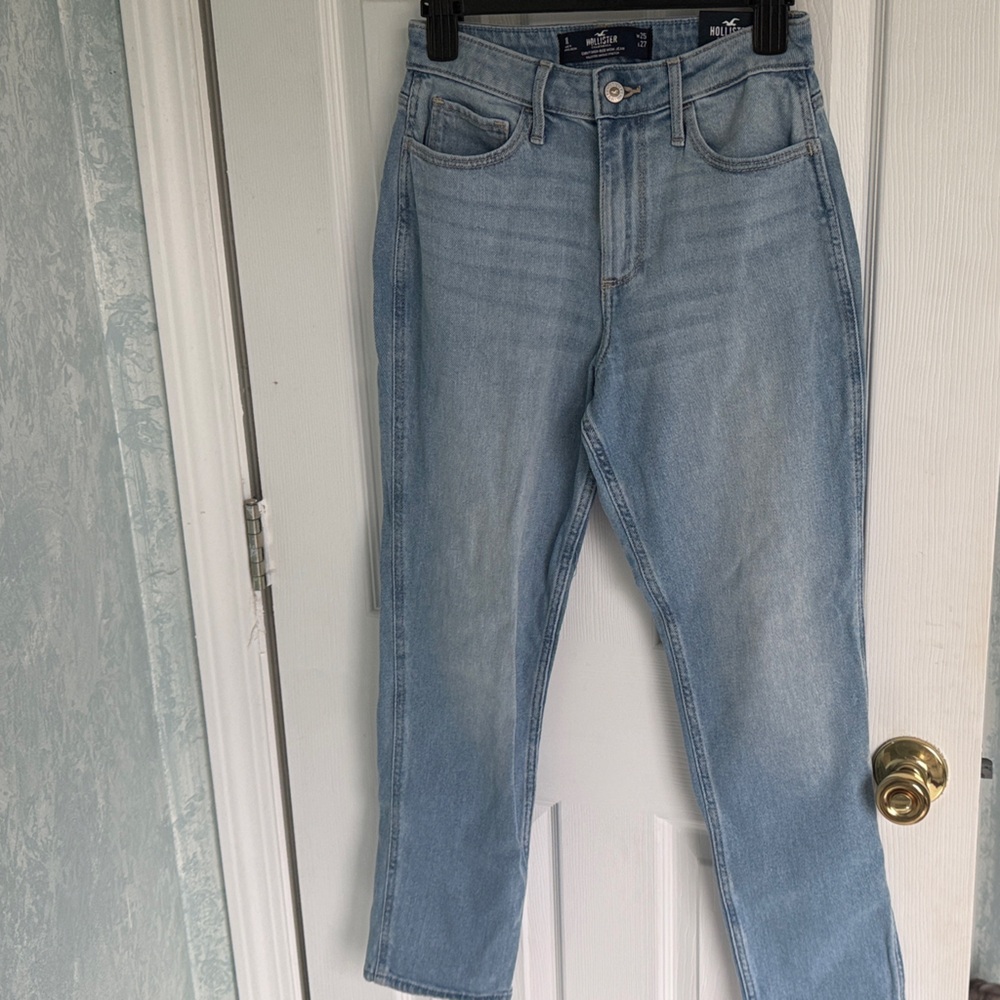 Hollister Light Wash Straight Leg Mom Jeans